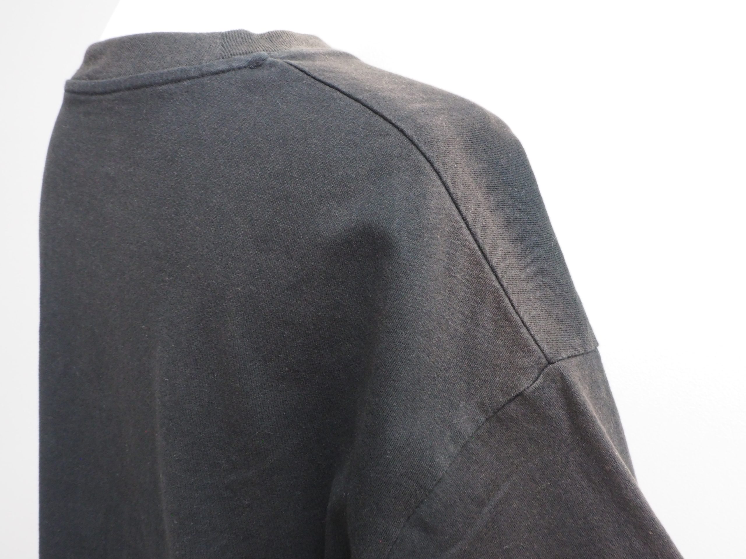 色褪せた服の染め直し　黒染め